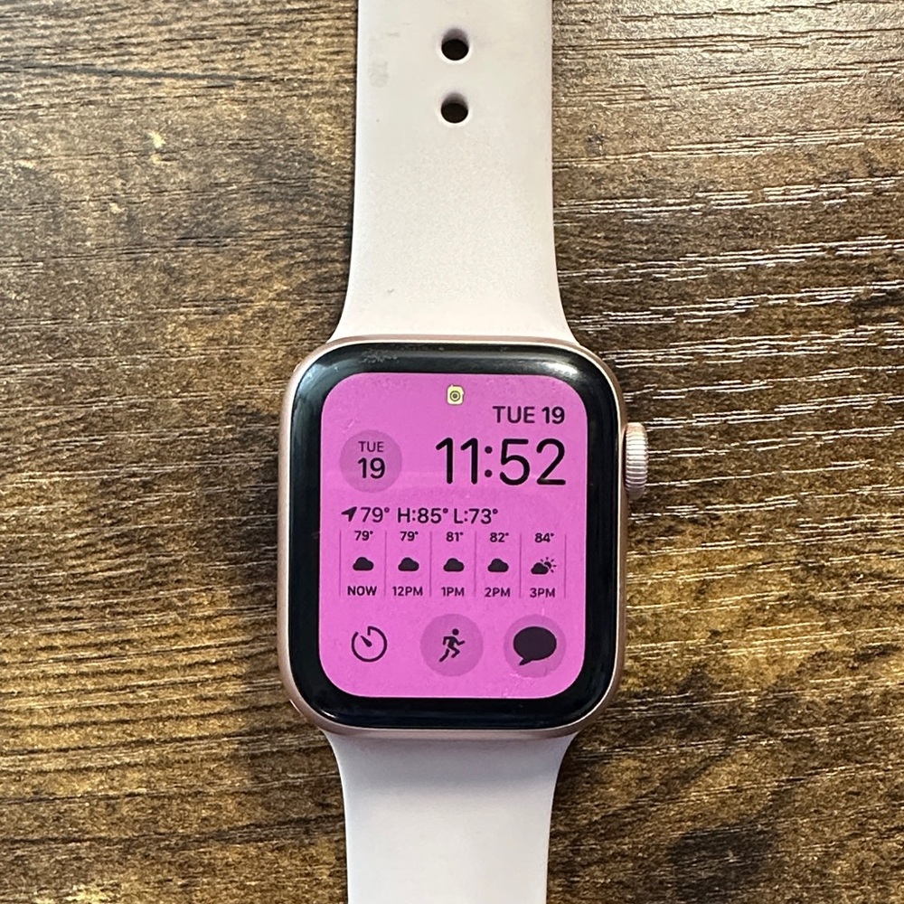Apple Smartwatch Series 6, GPS, 40MM